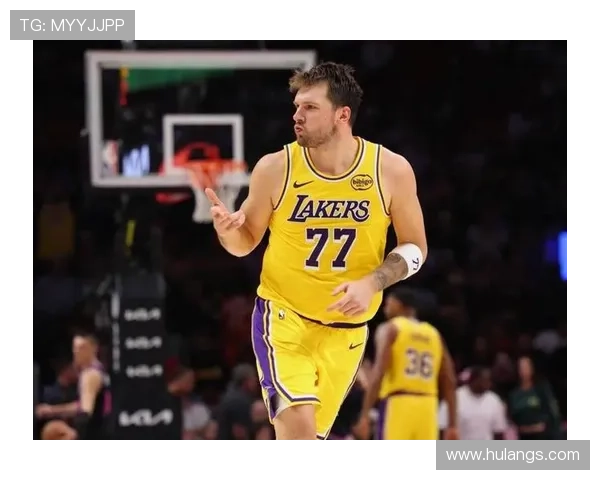 吉尔杰斯-亚历山大突破助攻提升，关键时刻效率优于东契奇